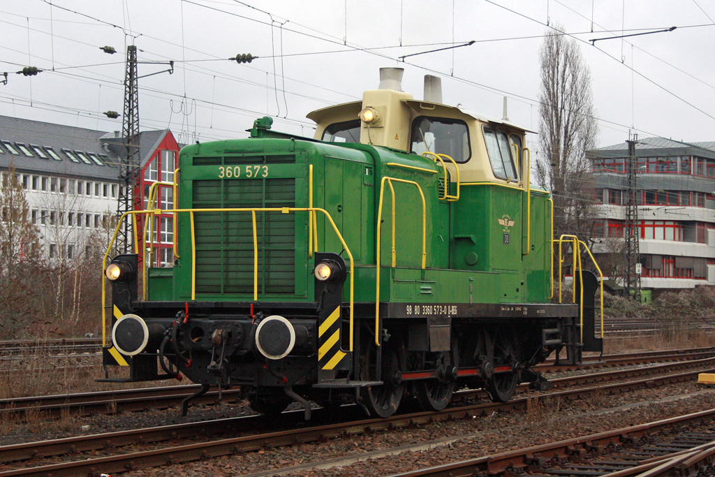 Die 360 573-0 in Koblenz Mosel am 20,01,11