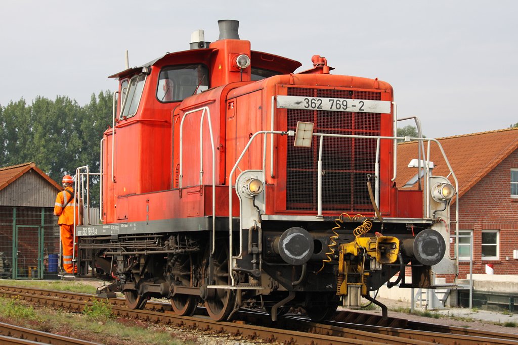 Die 362 769-2 beim rangieren im Industrie Bahnhof Stade-Brunshausen, am 07,09,09