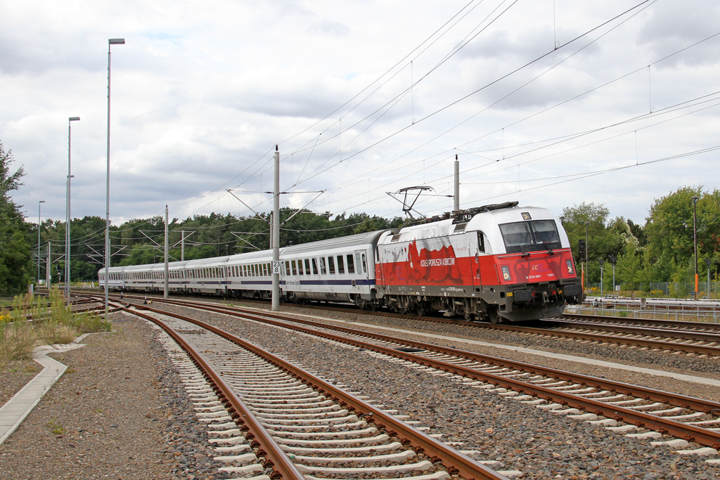 Die 370 001 in Erkner am 10,08,12