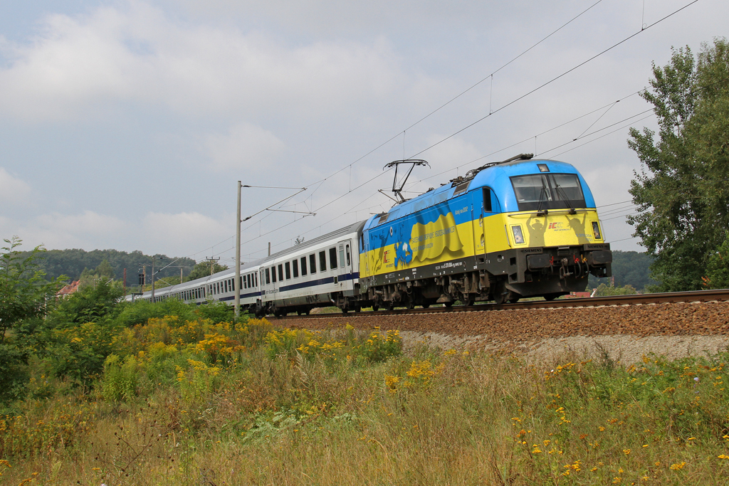 Die 370 004 in Frankfurt (Oder) Rosengarten am 21,08,12   