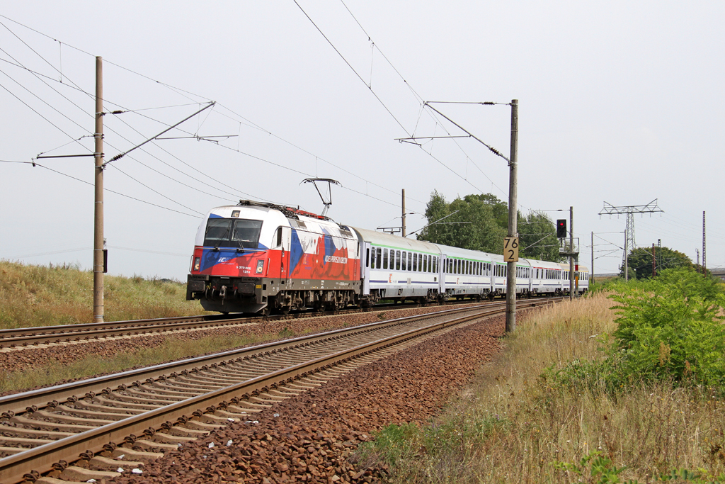 Die 370 006 in Frankfurt (Oder) Rosengarten am 20,08,12 