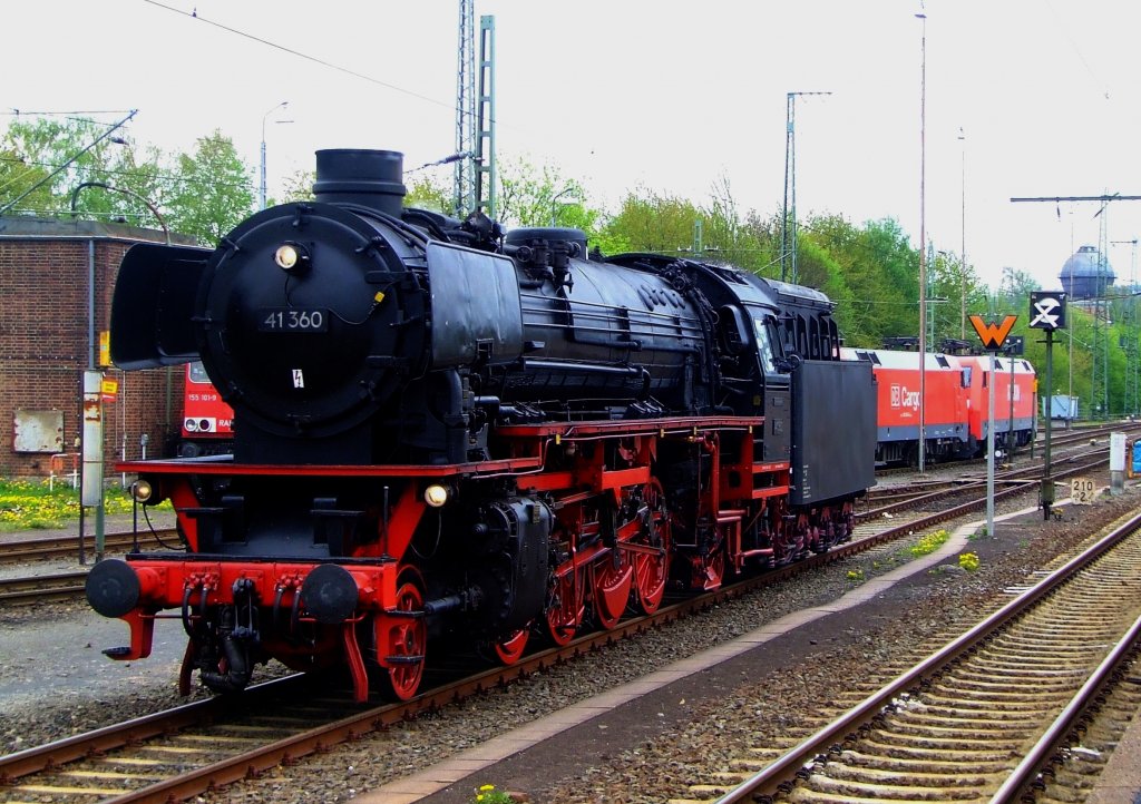 Die 41 360 der Dampflok-Tradition Oberhausen e.V am 01. Mai 2010 bei den Dampftagen in Bebra.