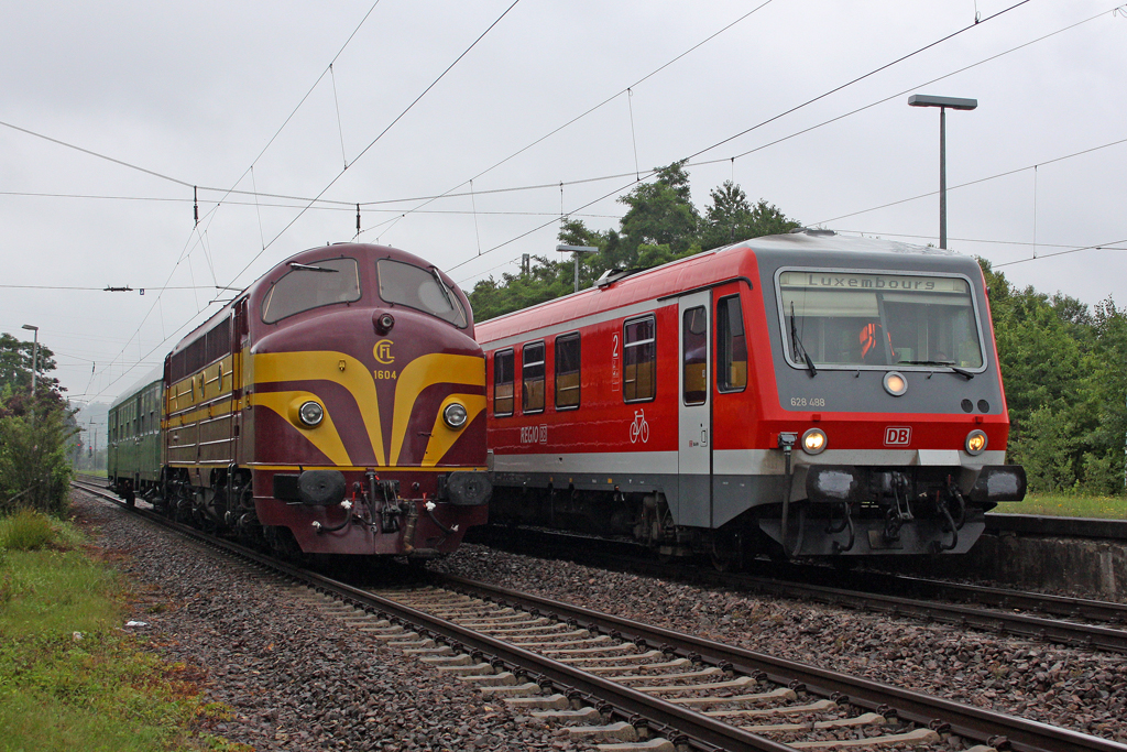 Die CFL 1604 neben 628 488 in Igel am 20,06,11