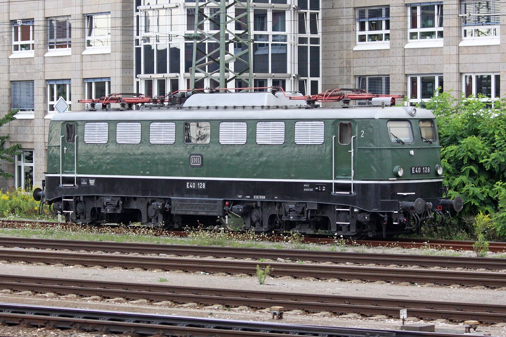 Die E40 128 abgestellt im N�rnberg Hbf am 18,08,10
