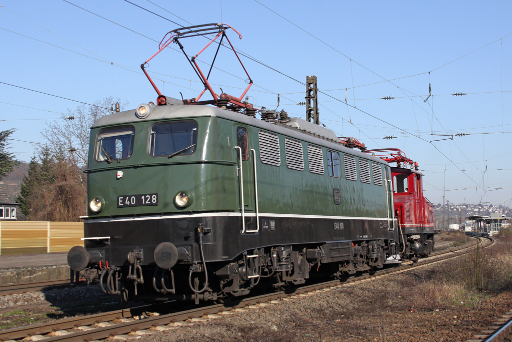 Die E40 128 und E69 03 in Oberlahnstein am 31,03,11