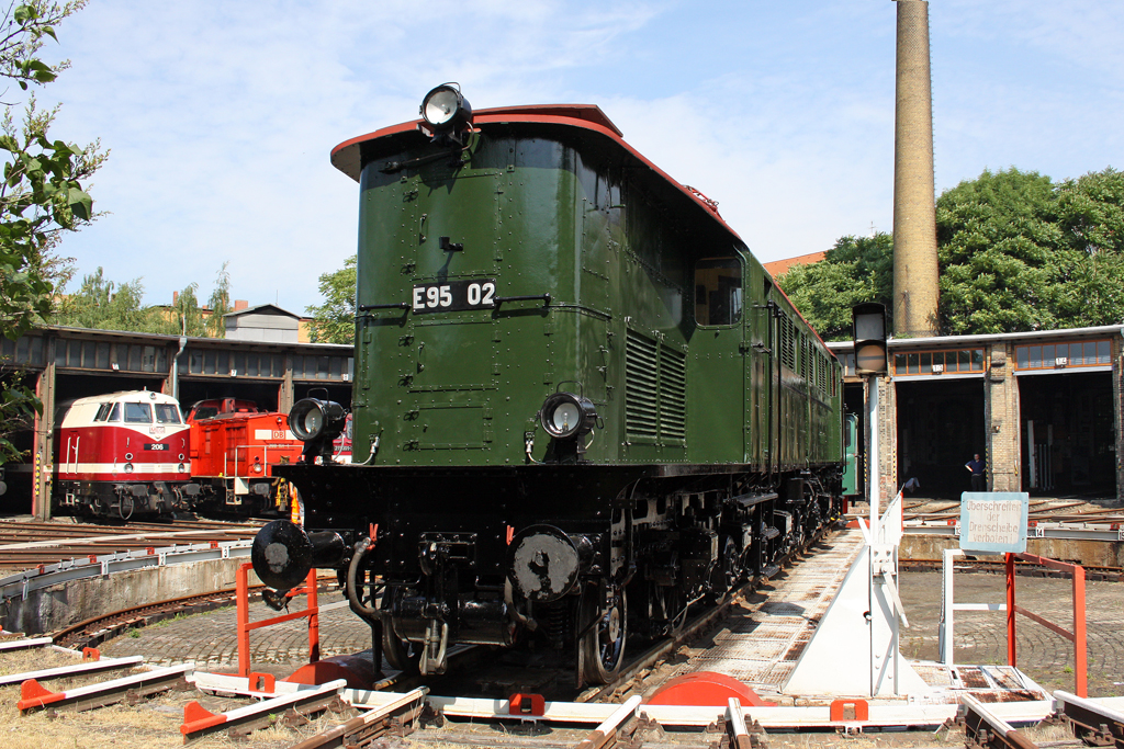 Die E95 02 im DB Museum Halle (Saale) am 02,07,10