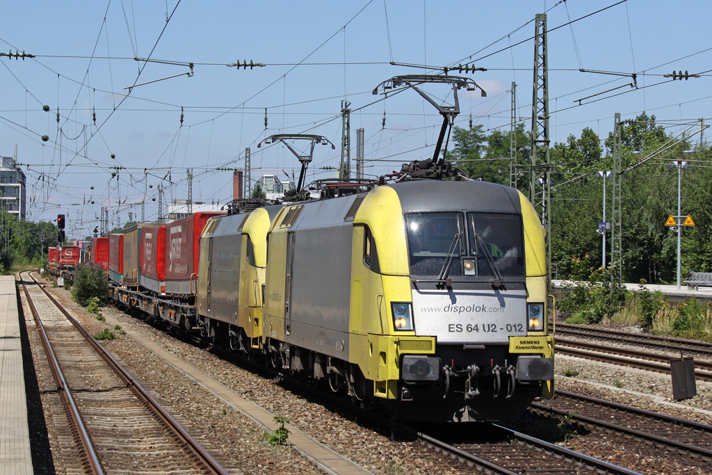 Die ES 64 U2-012 in M�nchen Heimeranplatz am 31,07,10
