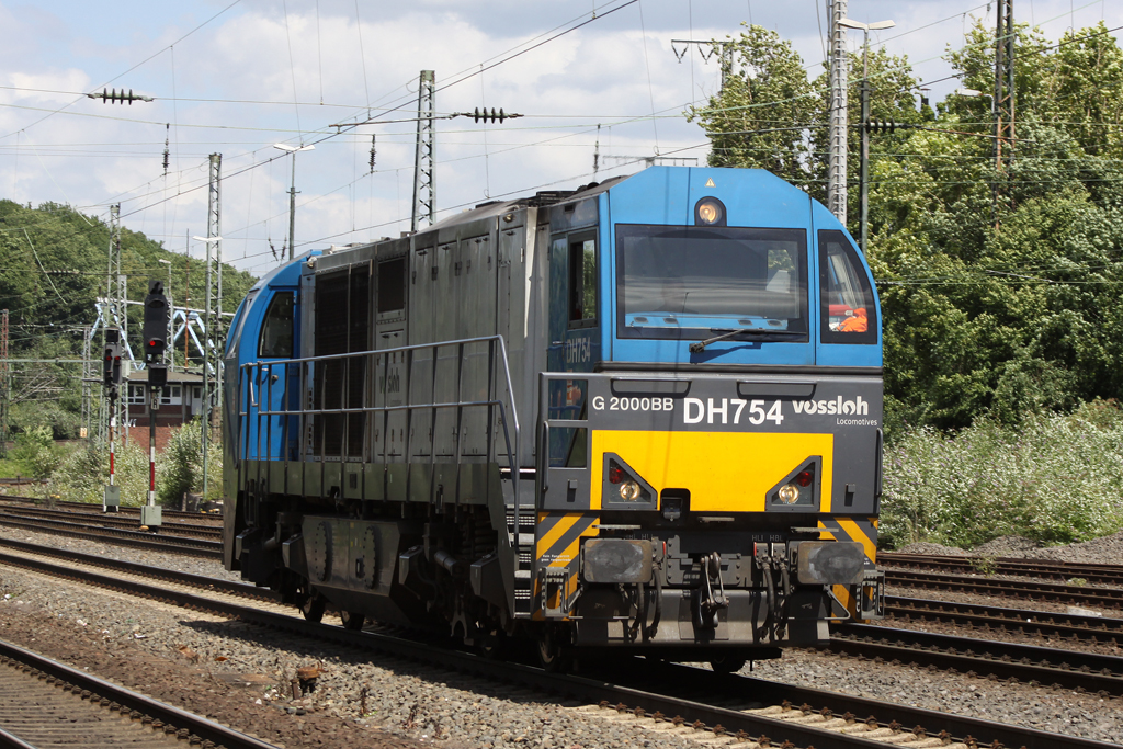 Die G2000BB rollt langsam als LZ durch K�ln West am 15.07.10 