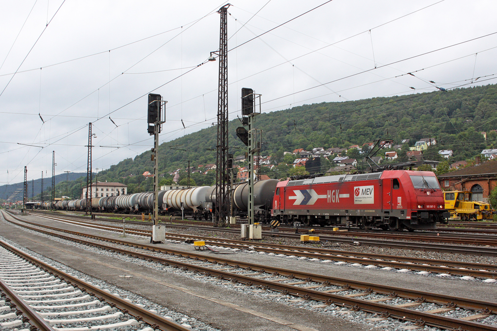 Die HGK 185 587-3 in Gem�nden am 18,08,10