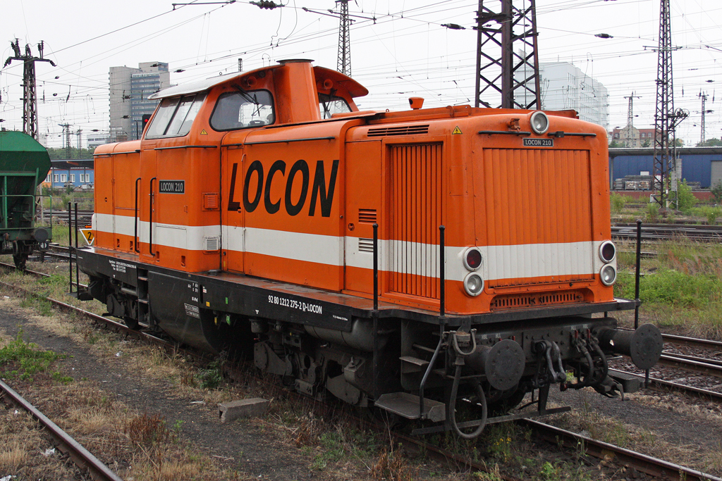 Die Locon 210 (212 275-2) in Halle (Saale) am 05,07,10