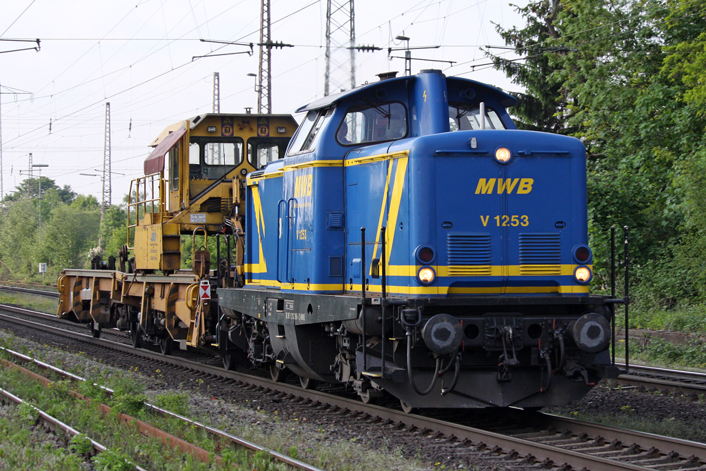Die V 1253 der MWB in Ratingen Lintorf am 21,05,10