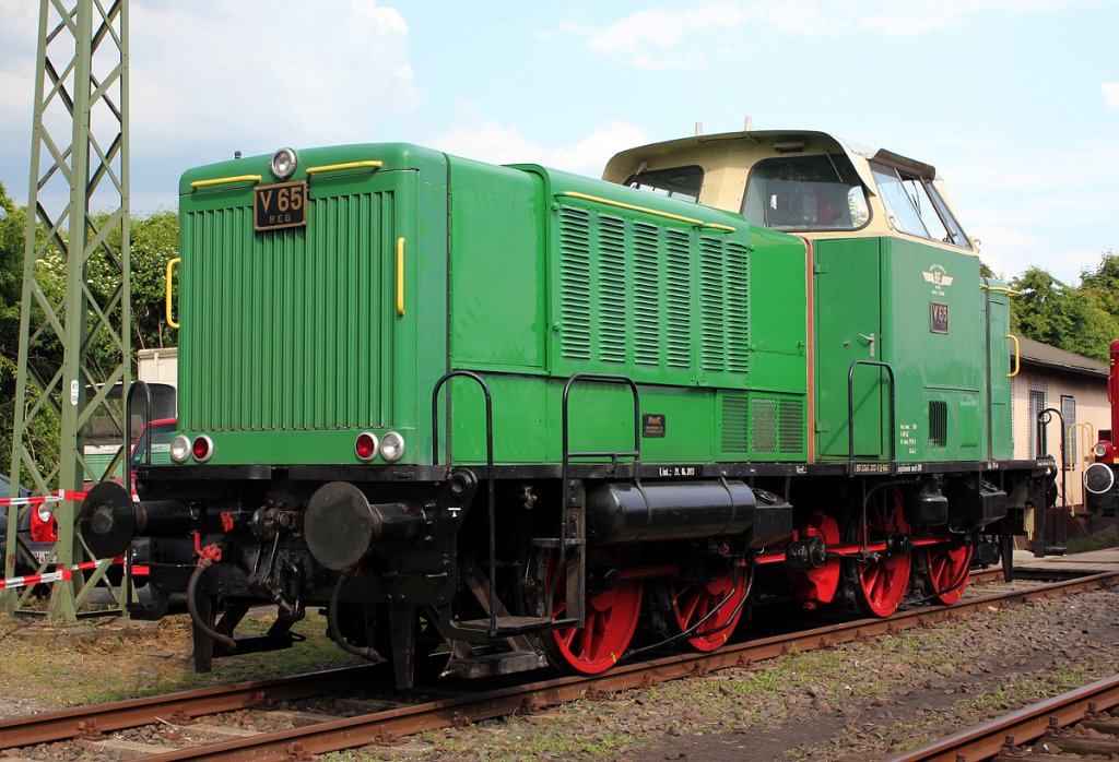 Die V65 (MaK 600D) der Brohltalbahn in Koblenz L�tzel am 08.06.2013