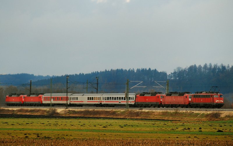 Dieser tolle Schad-PbZ fuhr am 10.12.09 auf der Strecke Ulm-Augsburg. Aufgenommen kurz nach Mindelaltheim.