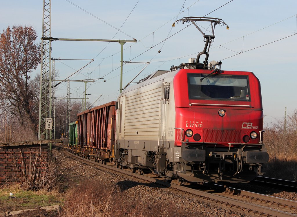 E37 520 mit einem Leerzug in Porz Wahn am 09.02.2011