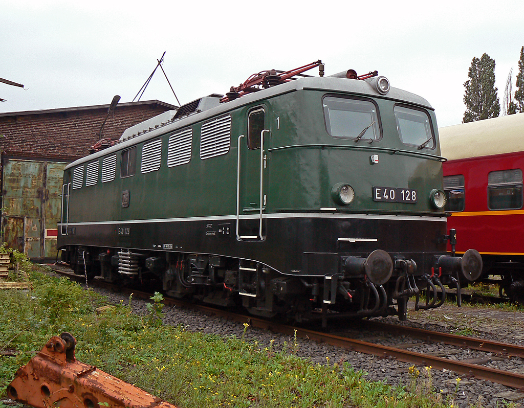 E40 128 des DB Museum Koblenz beim BW Fest in K�ln Nippes am 15.08.2010 , Gru� an die Jungs !! 
