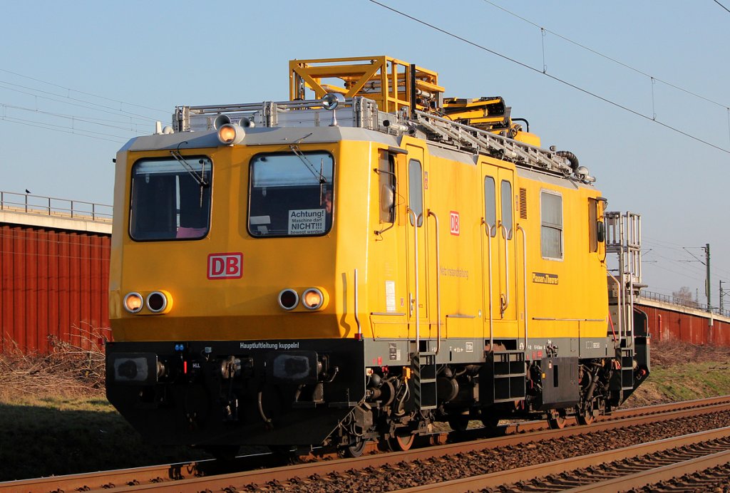 Ein DB Netz Schienenfzg. in Porz Wahn am 22.03.2012, Gru� an den Tf !