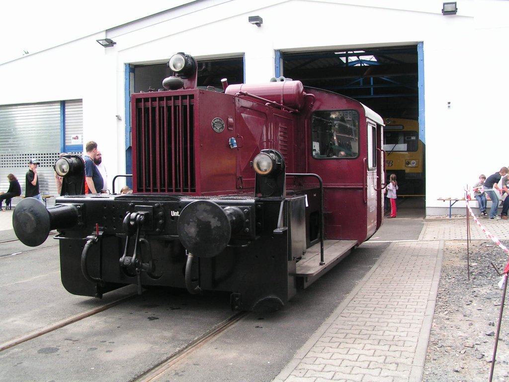 Ein flei�iges Arbeitstier der HEF ist auch diese K�f. Es ist K�f4293 als EDV 322 607-3. Hier in K�nigsstein.

Patrick E.