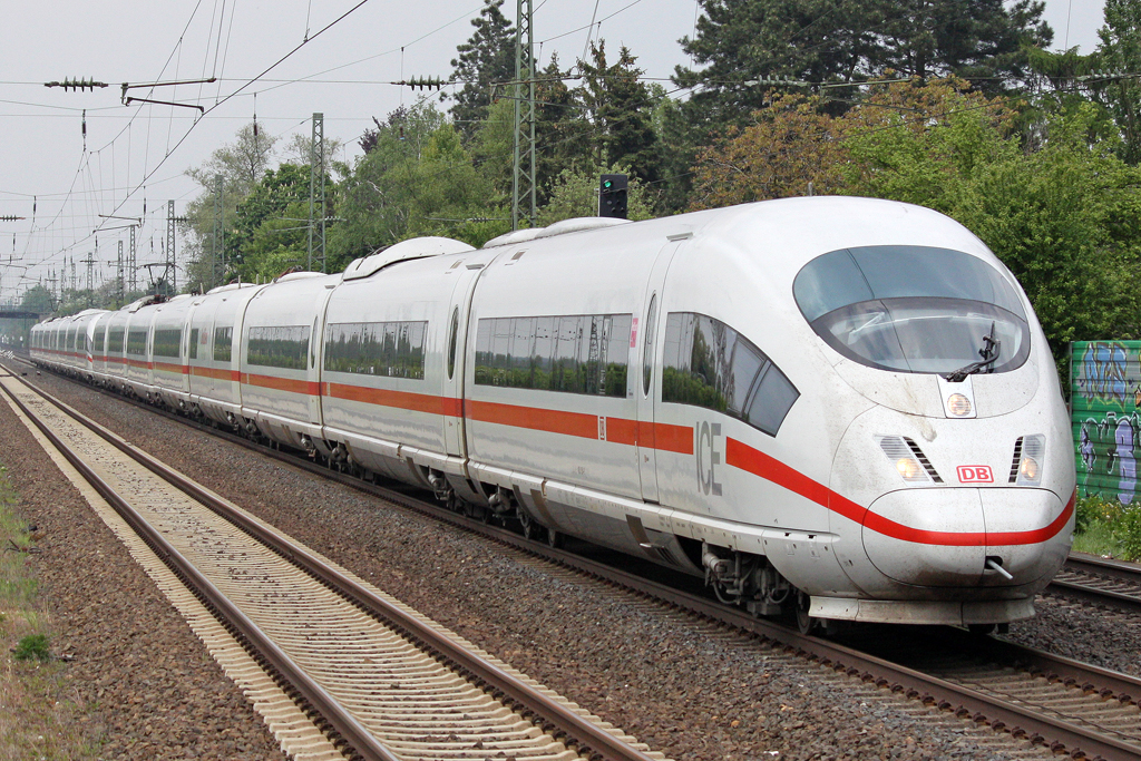 Ein ICE 3 (403) in Angermund am 09,05,10