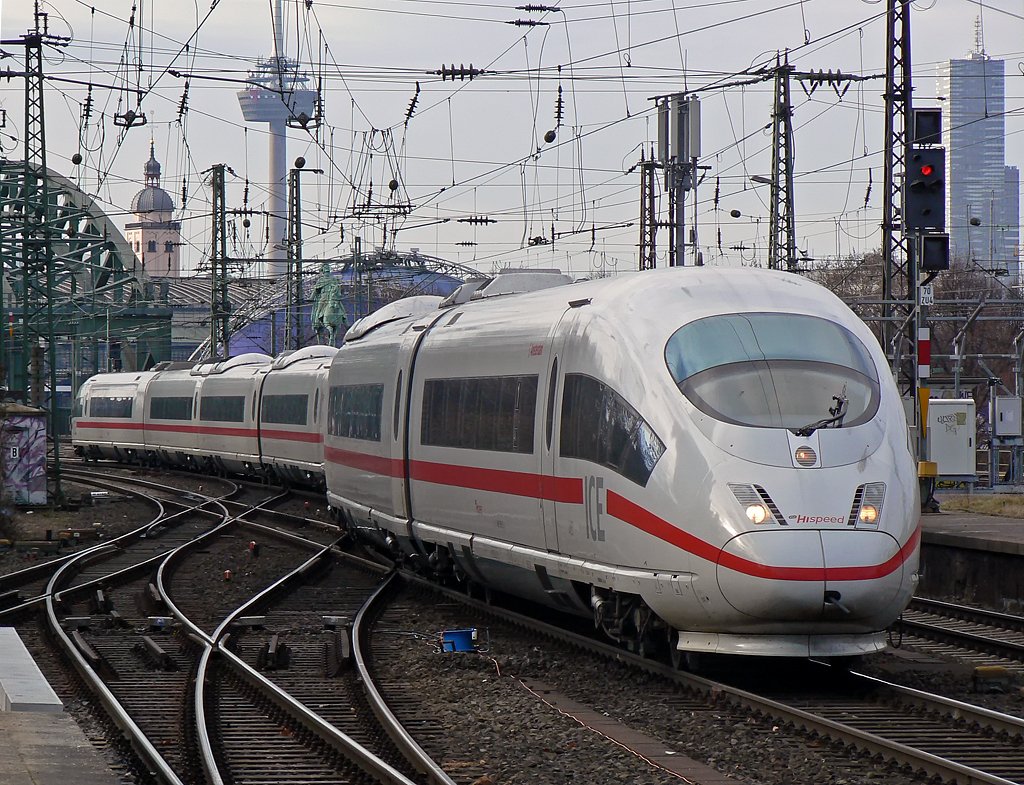 Ein ICE 3 in K�ln Deutz am 22.2.2010