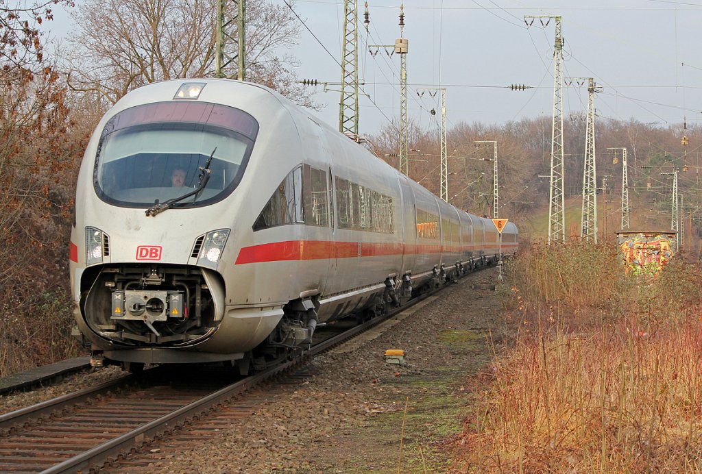 Ein ICE-T auf Leerfahrt in K�ln West am 12.01.2011