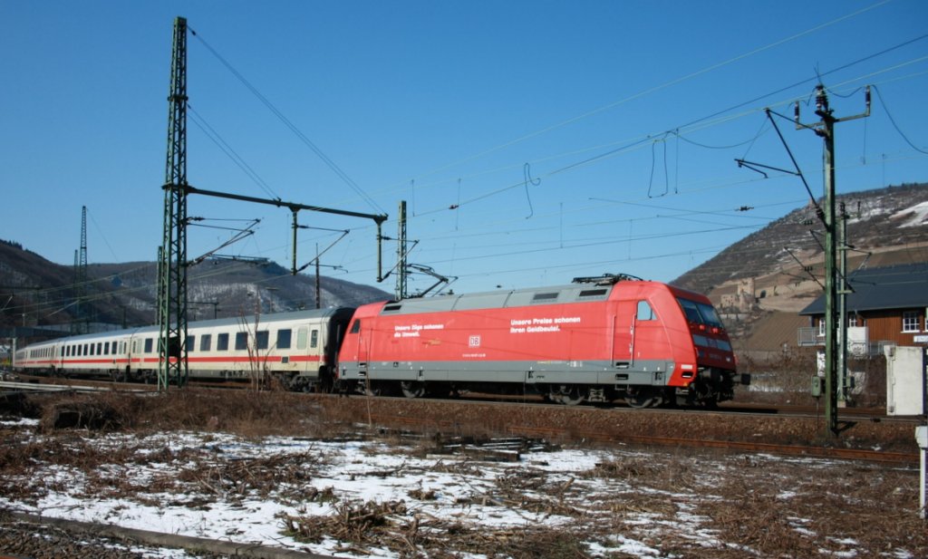 Eine 101er verl�sst gerade Bingen (Rhein) Bahnhof.

Patrick E.