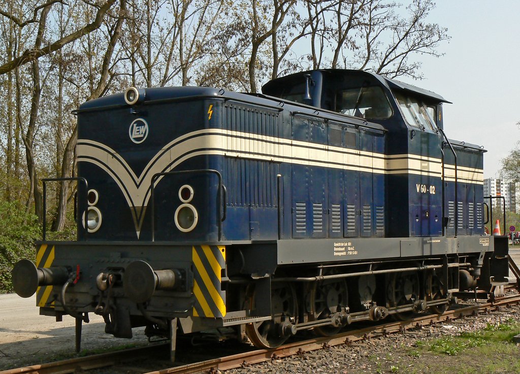 eine sch�ne private Ost V60 abgestellt in Gremberg im Apr.09
