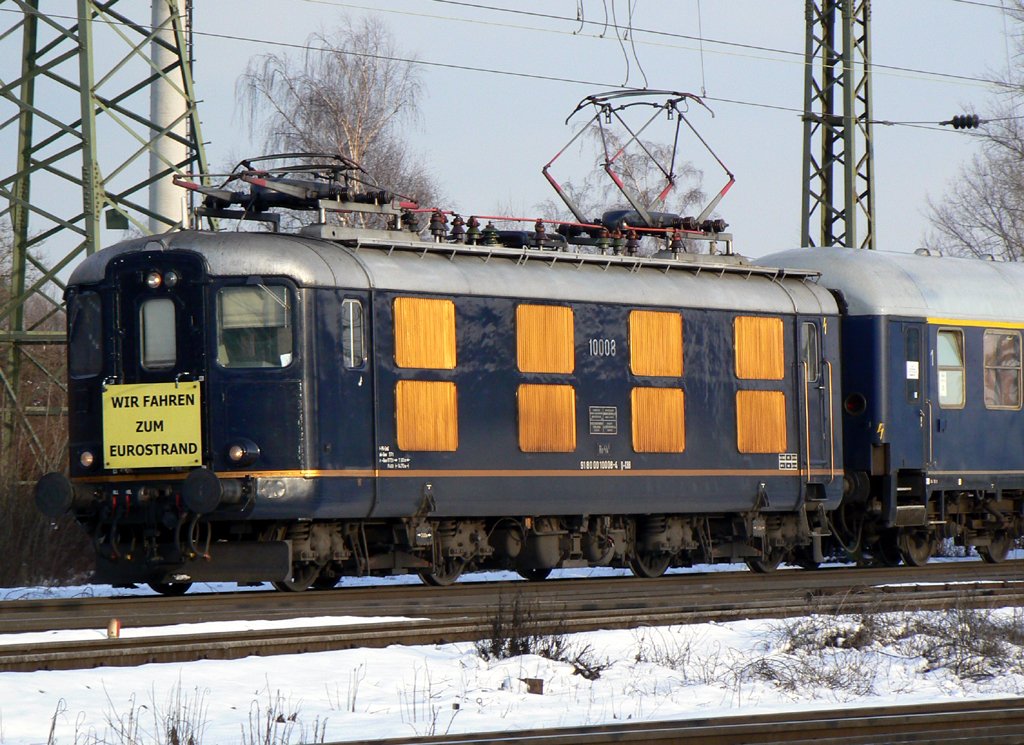 Eine sch�ne Schweizerin mit Sonderzug, aufgenommen in Gremberg am 31.01.2010