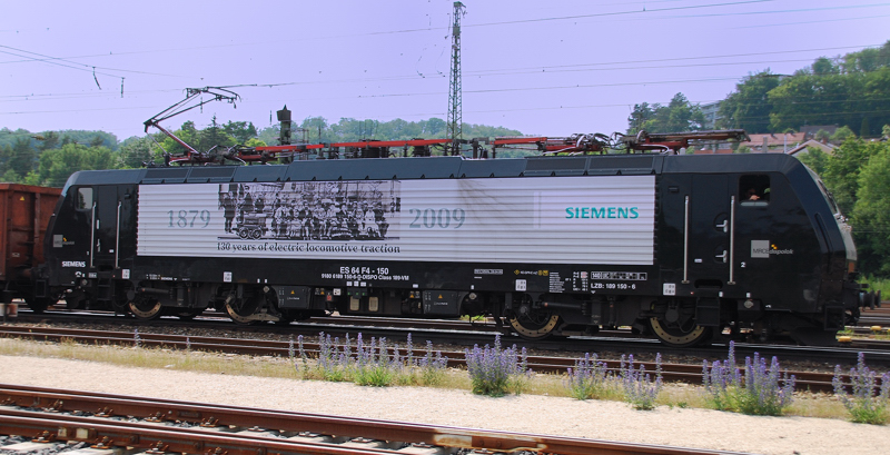 ES 64 F4-150, aufgenommen am 29.06.10, bei der Durchfahrt durch Treuchtlingen.