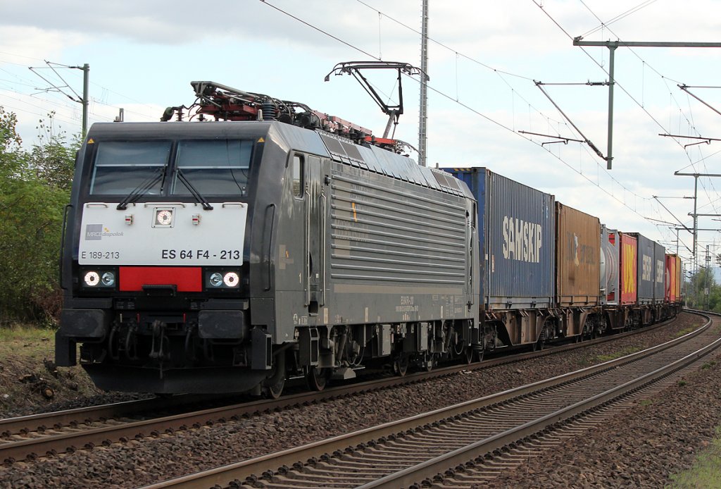 ES 64 F4-213 mit Conatinerzug in Porz Wahn am 13.10.2011