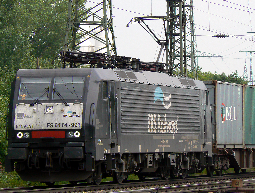 ES 64 F4-991 ERS Railways in Gremberg am 25.05.2010