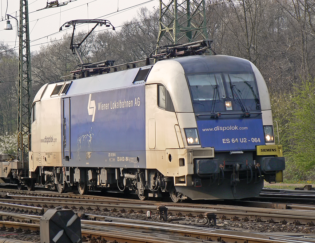 ES 64 U2-064 der Wiener Lokalbahnen in Gremberg am 13.04.2010