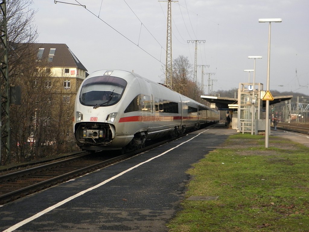 ICE-T bei einer �berf�hrung in K�ln West am 12.2.2011