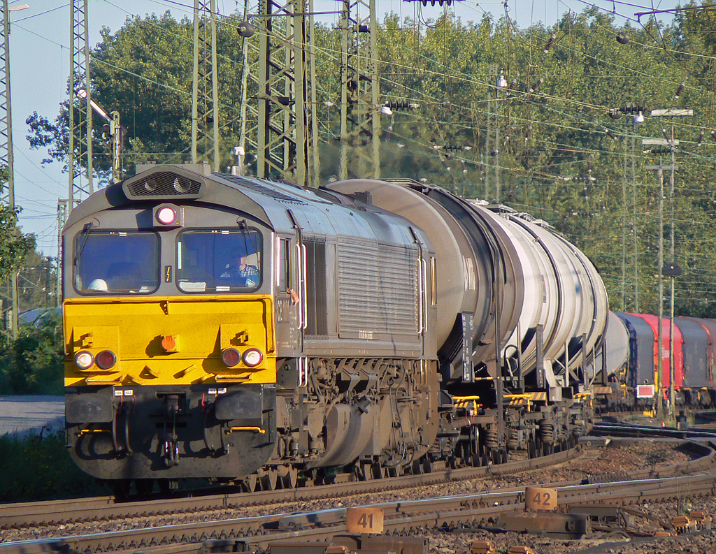 PB1001 der DLC mit Kesselzug in Gremberg am 21.09.2010