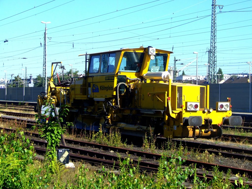 Schotterplaniermaschine  SSP 110 SW  am 27.07.2009 in Troisdorf.