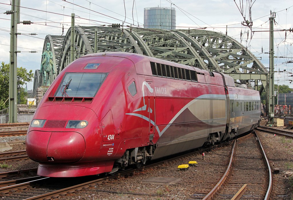 Thaly´s 4344 bei der Einfahrt in K�ln Hbf am 09.07.2011