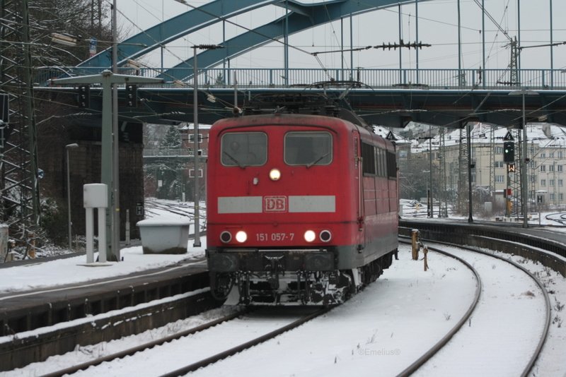 Und auch dieser DB-Oldtimer kam durch Aachen Hbf. Ich war sehr �berrascht das diese betagte mal als Lz unterwegs war.

Patrick E.
