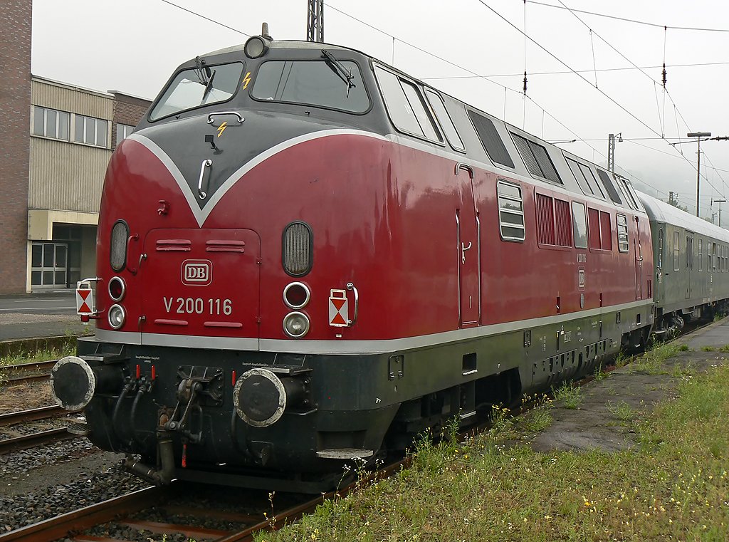 V 200 116 mit Sonderzug zu Rhein in Flammen in K�nigswinter im Aug.09