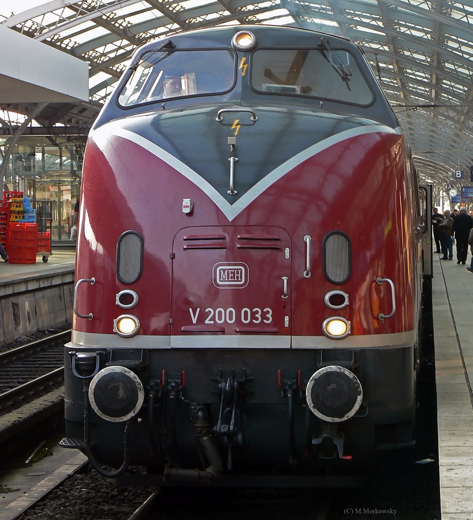 V200 033 in K�ln Hbf. im Apr.09