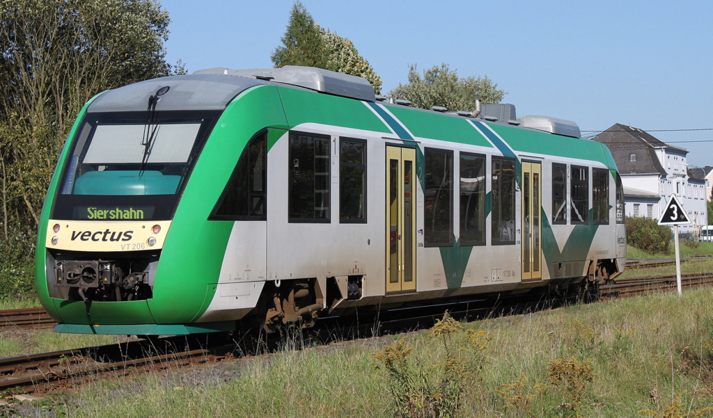 Vectus VT 206 als VEC nach Siershahn bei der Einfahrt in Siershahn am 09.10.2010