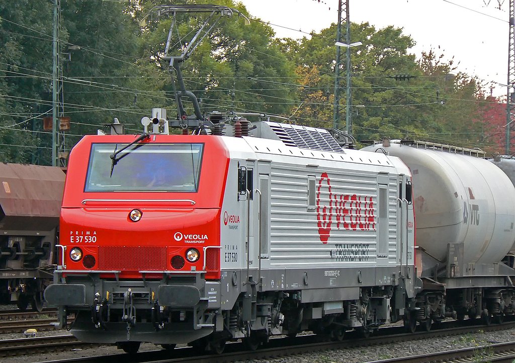VEOLIA´s E37 530 in K�ln West, Sommer 2009