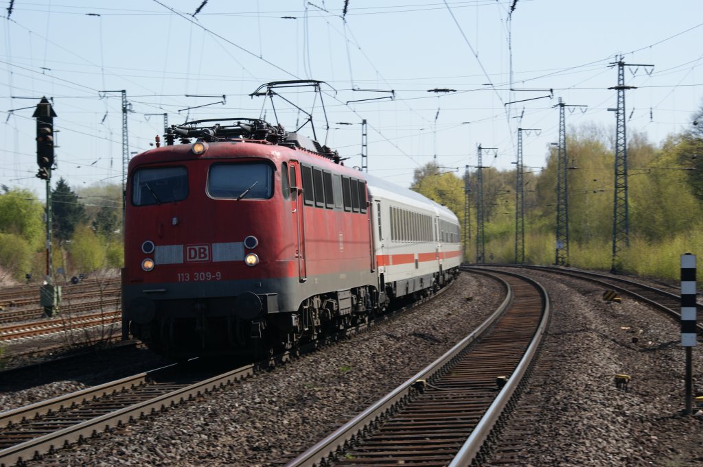 Vor ein paar Wochen noch sehr selten, jetzt ein t�glicher Anblick:
113er in Unna