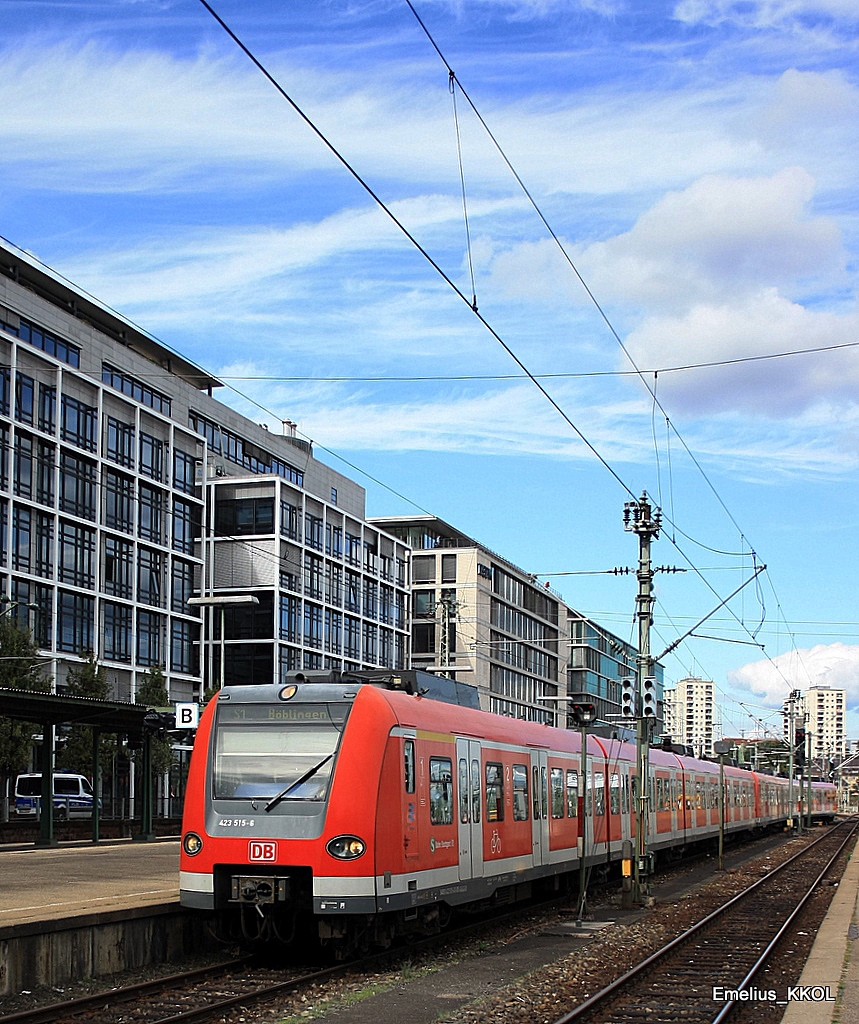 Wegen den Bauarbeiten am Stuttgart Hbf f�hrt der S-Bahn Triebzug 423 515 Oberirdisch ein und l�sst am 16.09.2010 wegen einer Umleitung einen Halt im S-Bahn Netz aus.