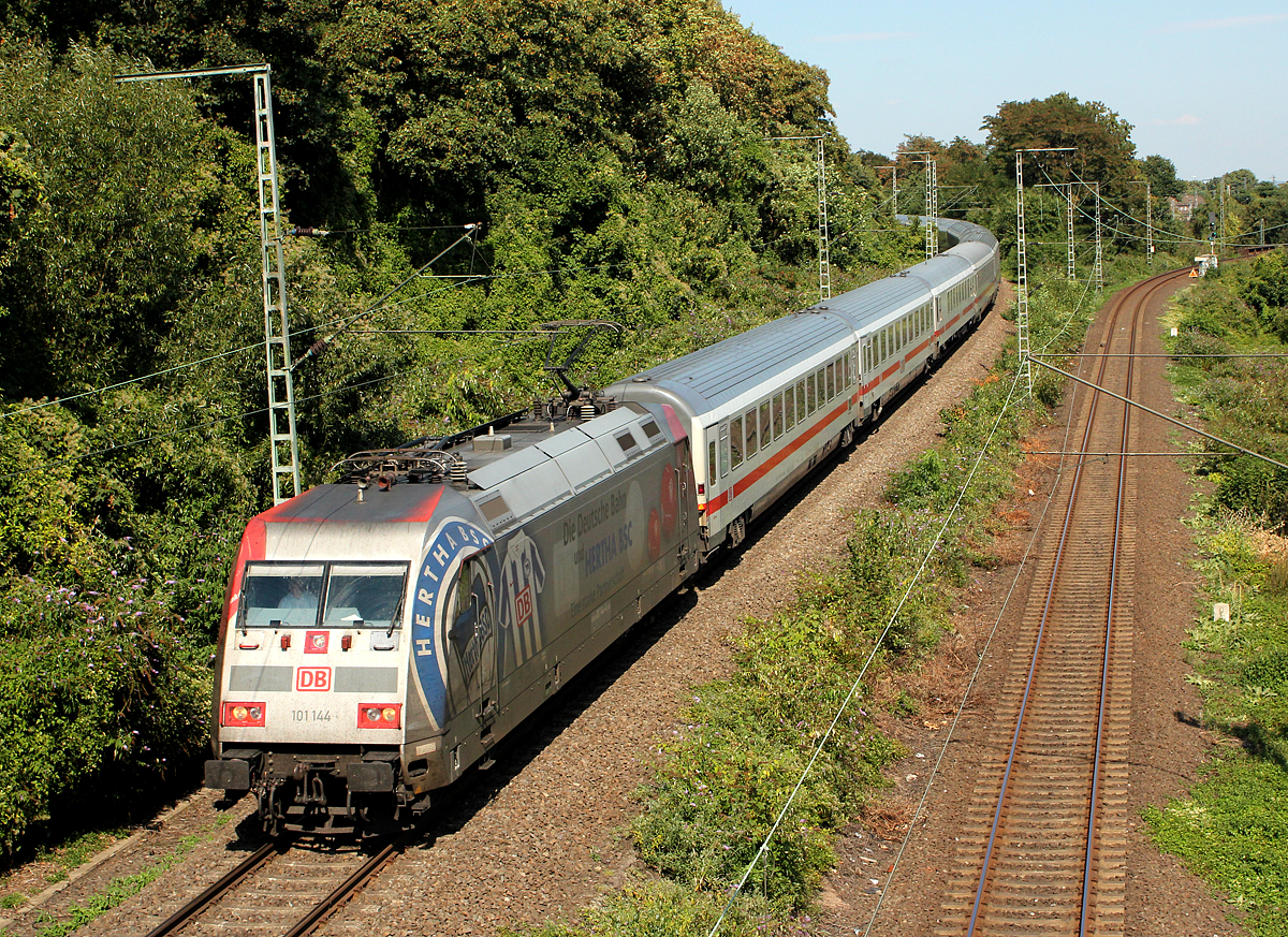 101 144 kurz vor K�ln West am 06.09.2013