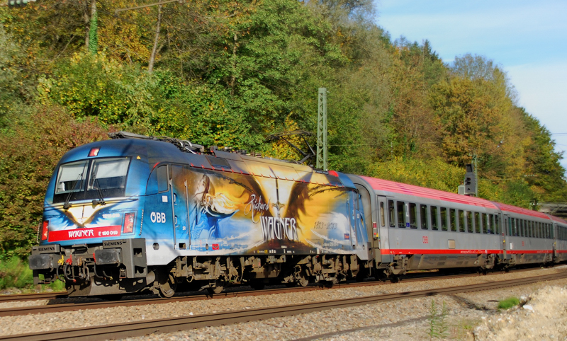 1216 019-0, Wagner, aufgenommen am 14.10.13, in A�ling.