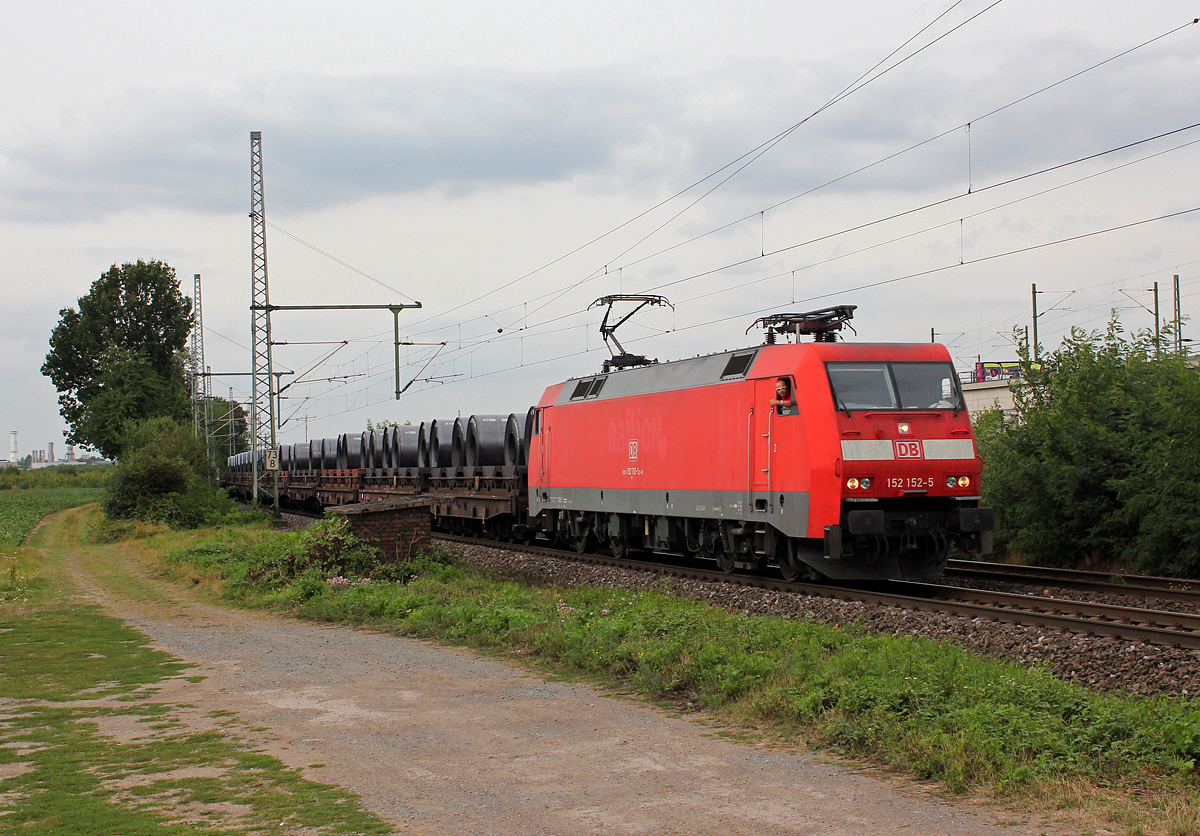 152 152-5 in Porz Wahn am 01.09.2013 ; Gru� an den Tf !!