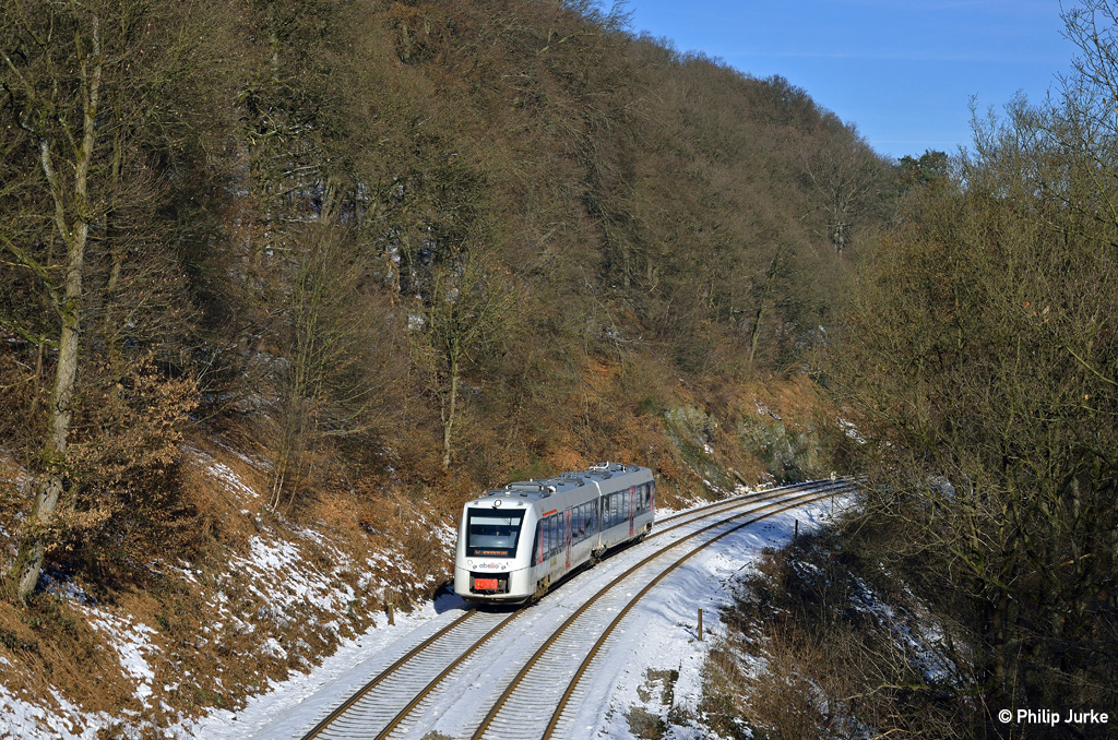 1648 002-1  VT12 1202  als ABR 29165 (Wuppertal Hbf - Remscheid Hbf) am 07.02.2015 bei Wuppertal-Hammesberg.
