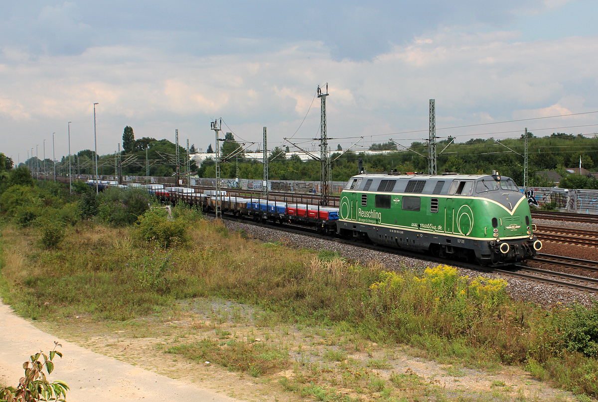 220 053-1 bei Porz(Rhein) am 28.08.2013