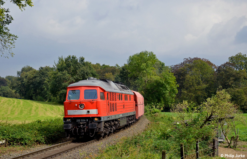 232 524-9 mit dem GM 47748 (Wülfrath-Flandersbach - Beverwijk) am 07.09.2014 bei Ratingen-Tiefenbroich.
