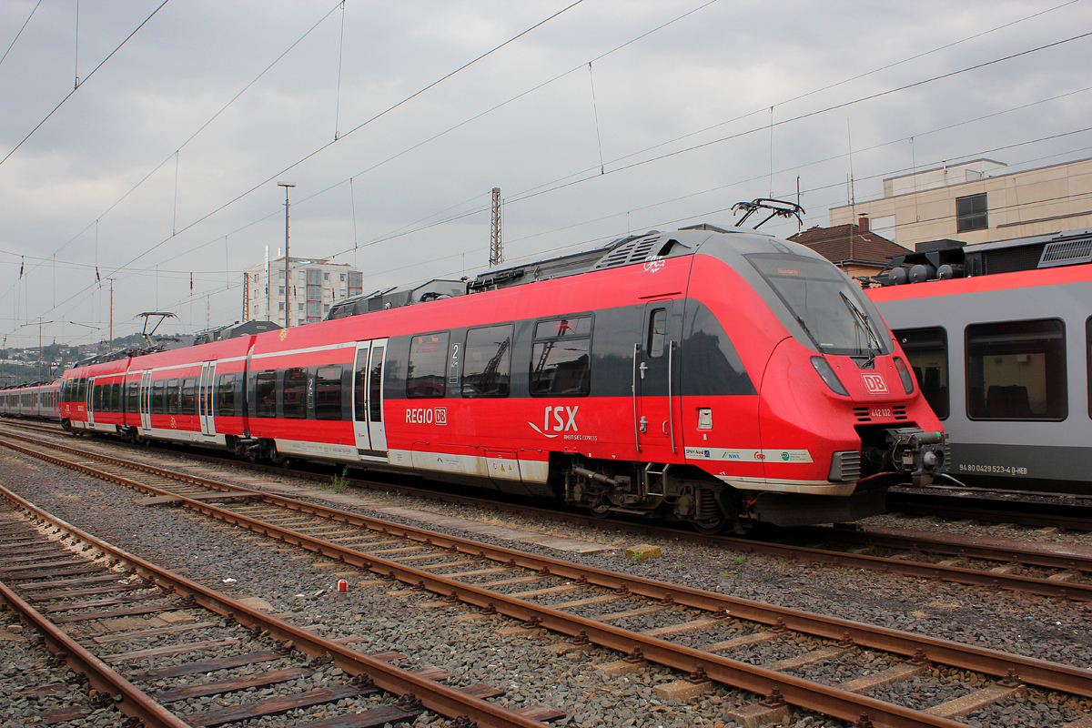 442 102 in Siegen Hbf am 17.08.2013