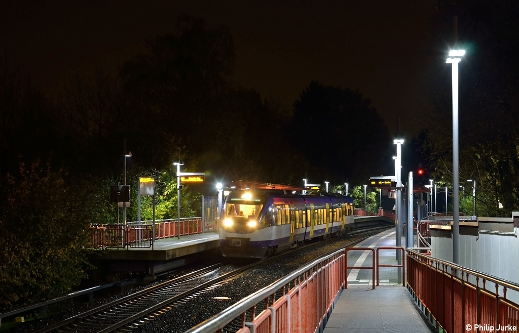 643 119-0 als S28 (Mettmann-Stadtwald - Kaarster See) am 07.11.2014 in Mettmann-Zentrum.
